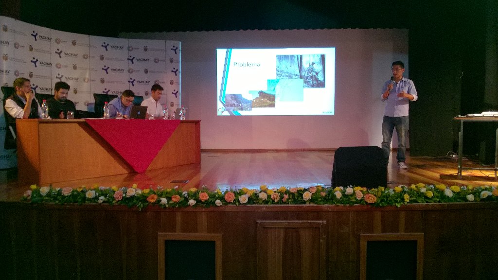 Telecom_Ec's tweet photo. Asistentes escuchan propuestas finales del #SpaceAppsEc https://t.co/U0NZ3i14GV