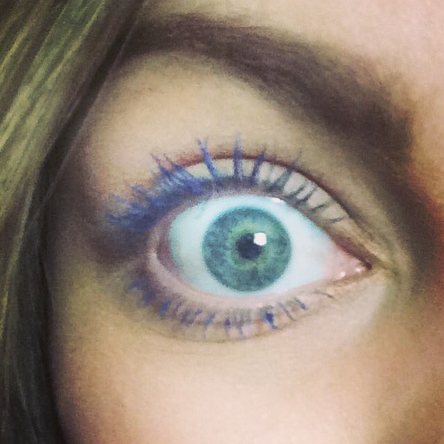 jennhomes's tweet photo. Went to sephora &amp; bought mascara.. Turns out I bought $50 blue fucking mascara #Dior #ImAnIdiot #FuckingFuck https://t.co/VqJk3ByjKr