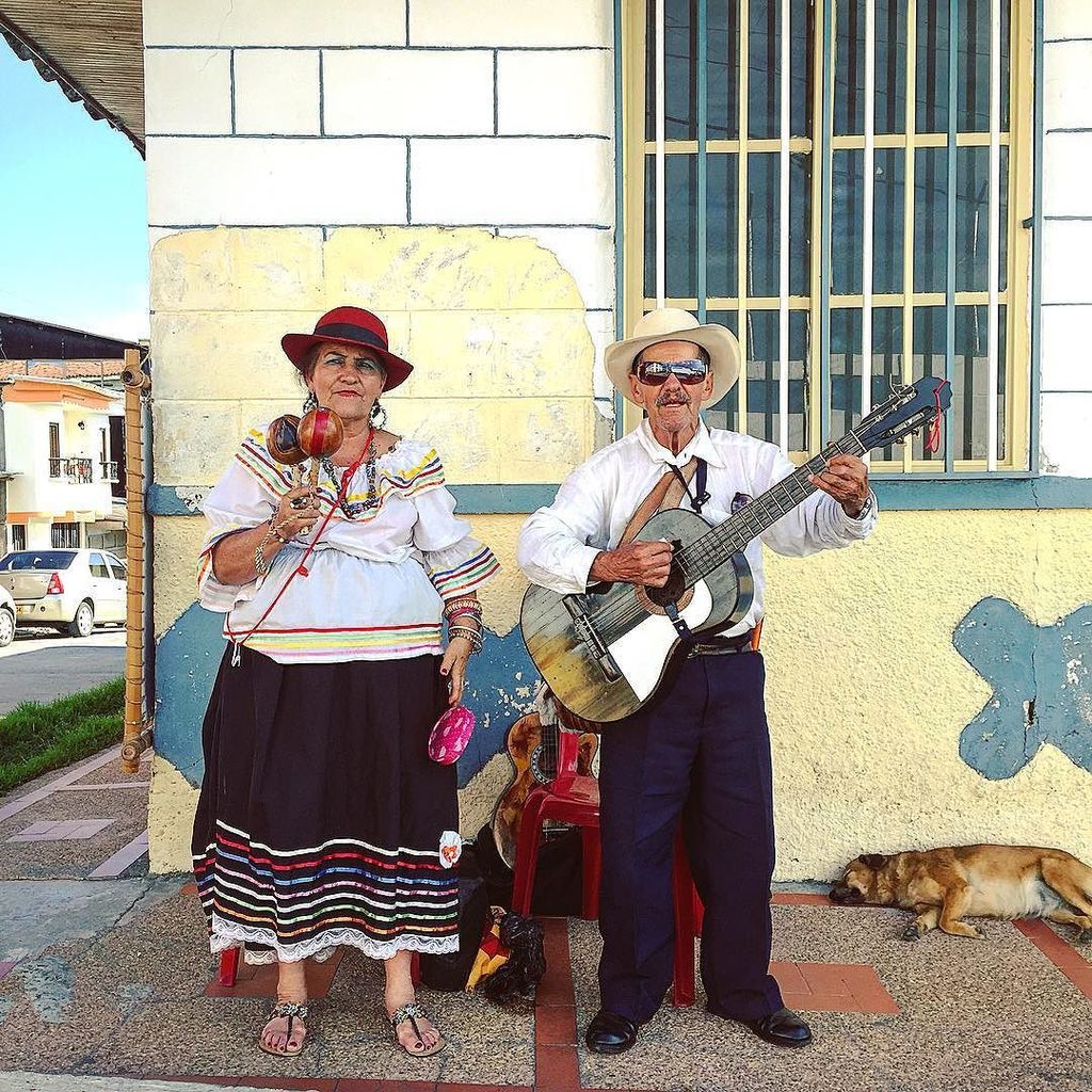CristalHurtadoR's tweet photo. Music is what feelings sound like.
#colombia #colombiacolorida #colombiatravel #ejecafetero #experienciacafetera #… https://t.co/Rkq2nf5nkx
