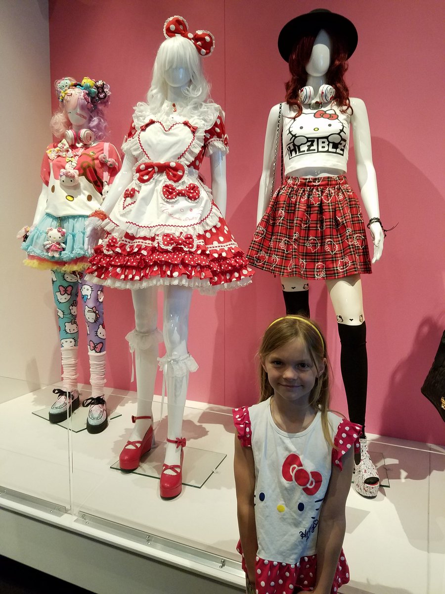 BusymamaJames's tweet photo. #hellokittyemp matchy matchy! @EMPmuseum https://t.co/cp65klR5Qx