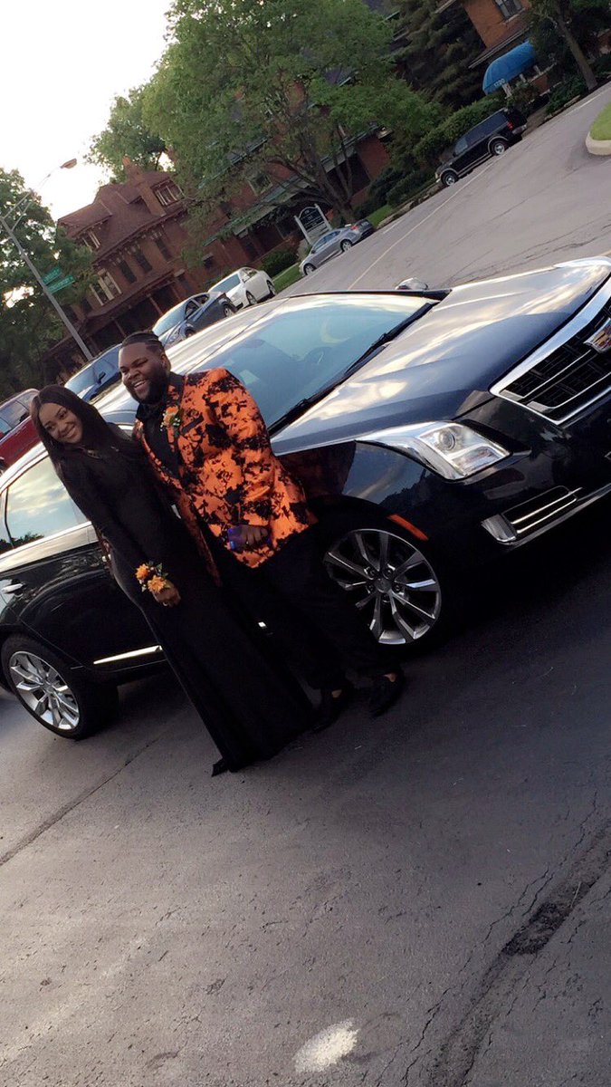 _TONE2xx's tweet photo. #murdascene fort Hayes meet mets gala🔥🔥🙌🏾 #Prom2k16 https://t.co/EvIY8xfrCY