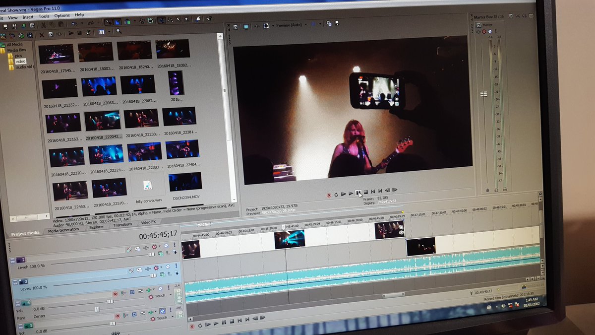 thesubwayscdn's tweet photo. FINALLY found some time to start working on my @thesubways concert video.  So much media to comb through! #MTL #TOR https://t.co/eZEequ1sJu