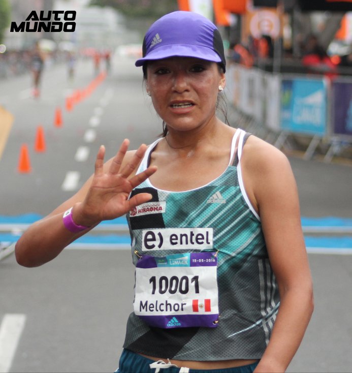AutoMundoPe's tweet photo. #GrandeInes Felicitaciones @InesMelchorH primer lugar 10K #MovistarLima42K saludos de @jorgekoechlin https://t.co/XkFstWizsp