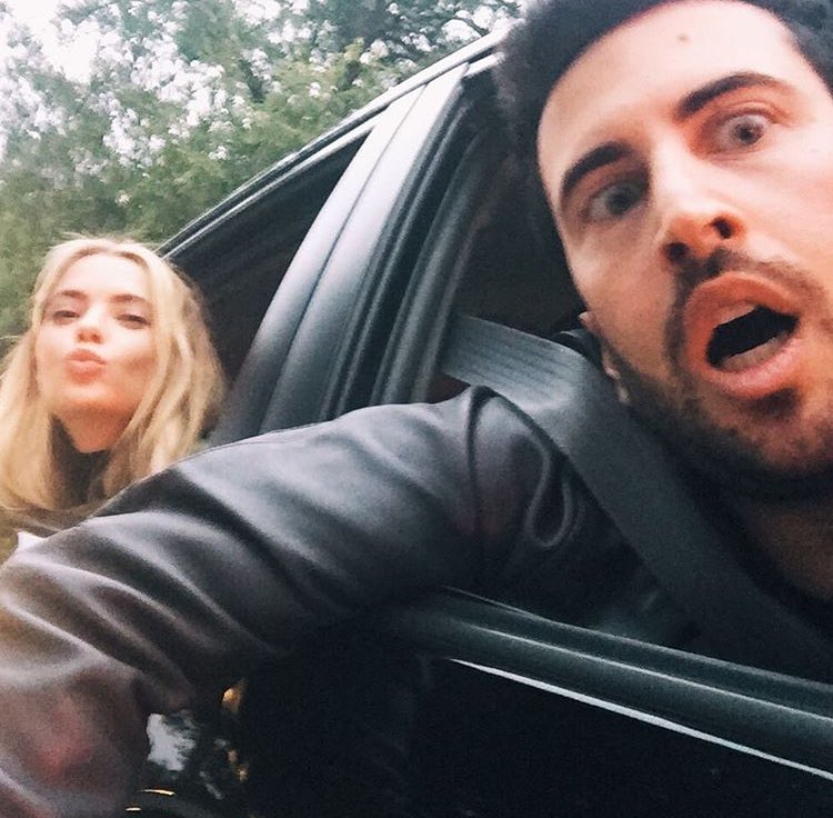 AshBenzo's tweet photo. When it takes you an hour in a half to get into the @beyonce concert https://t.co/Hgs3bzJxKM