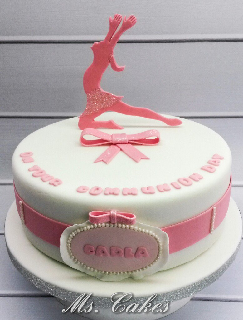 ms_cakeslb's tweet photo. Some more communion cakes https://t.co/Cp8gju5UWk
