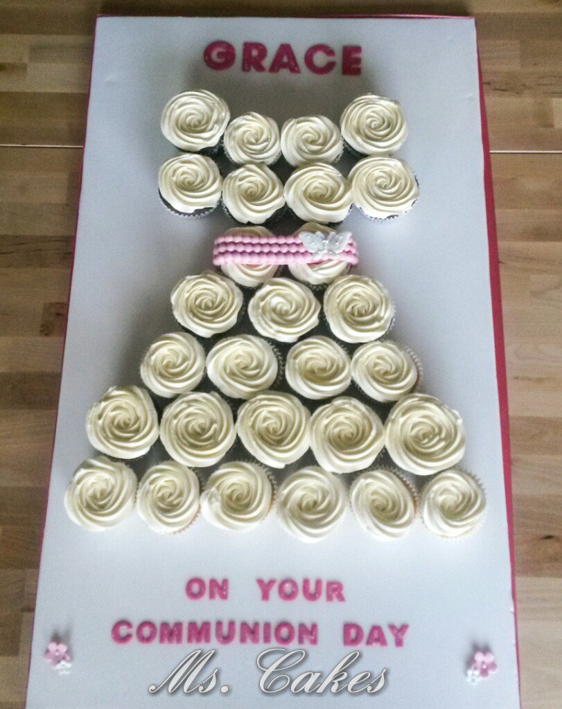 ms_cakeslb's tweet photo. Some more communion cakes https://t.co/Cp8gju5UWk