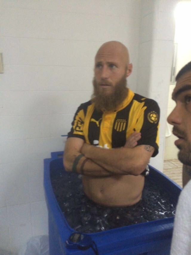noseasmalotv's tweet photo. Todo ese hielo se necesita para achicarle los huevos a Novick. https://t.co/7C1abouq8q