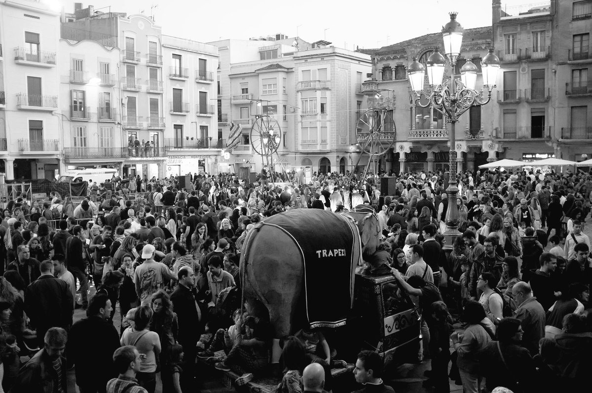 Fin de fiesta #trapezi #Reus <a href="/ReusCultura/">Reus Cultura</a> <a href="/firatrapezireus/">Trapezi Reus</a>