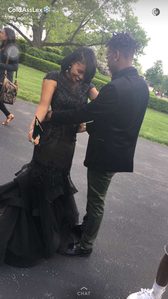 _TONE2xx's tweet photo. @ksjaaaa #murdascene #prom2k16 proud of my friends https://t.co/kCQNZAqrdl