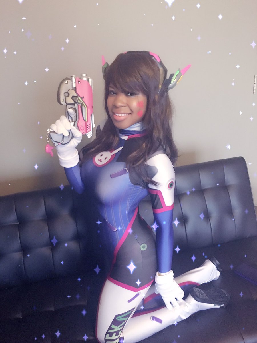 Va hot. Овервотч дива +18. Dva overwatch обои. Дива овервотч 2 косплей. Va.