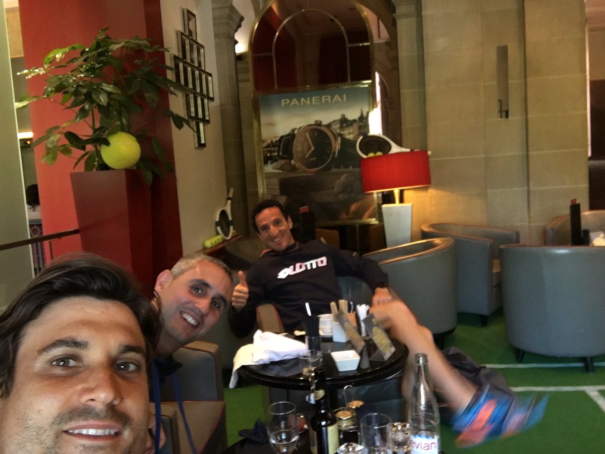 DavidFerrer87's tweet photo. Ya en Ginebra con mi entrenador Pac Fogues y mi "mental coach" @jowy19 !! Que se confíen! https://t.co/eSq2W4u3ws