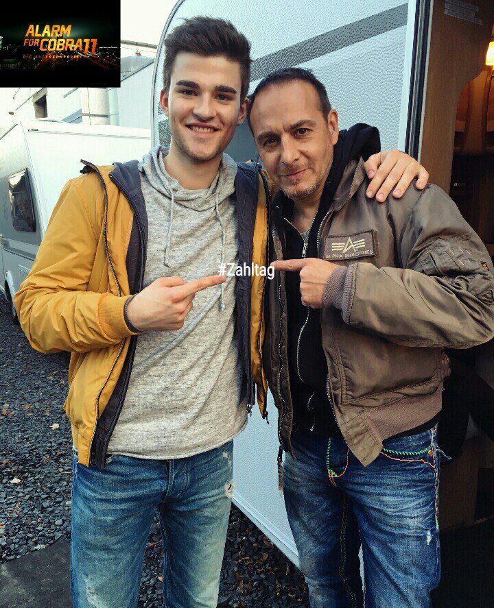 BannyBibinator's tweet photo. @PMoelleken 
Wieder mal super gespielt!!!  Zwar eine kleine Szene aber trotzdem perfekt gemacht ! 🙈
Weiter so ! ☺ https://t.co/xdVkGATvyI