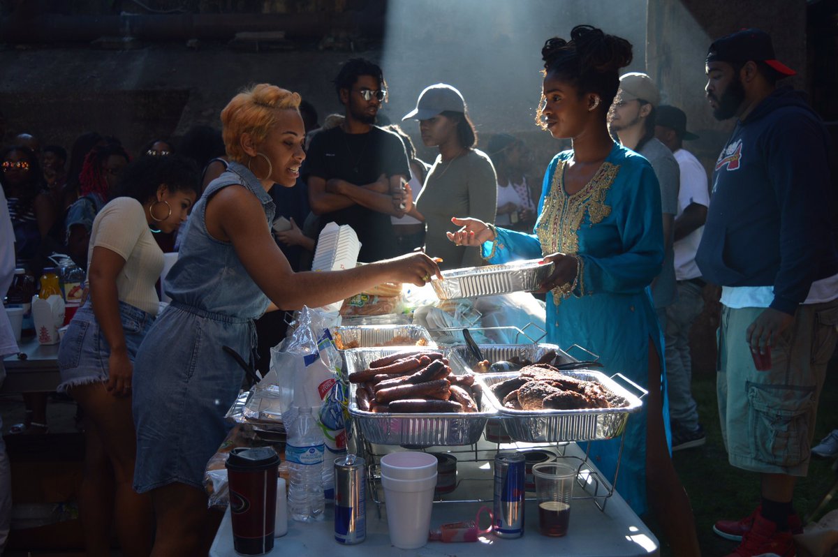 ForPlayATL's tweet photo. #PaidInFullPicnic πΈ https://t.co/F8w9MK4TP1