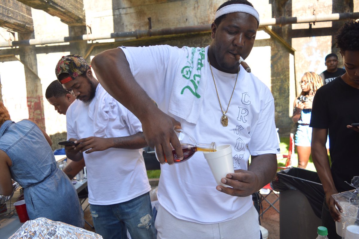 ForPlayATL's tweet photo. #PaidInFullPicnic πΈ https://t.co/F8w9MK4TP1