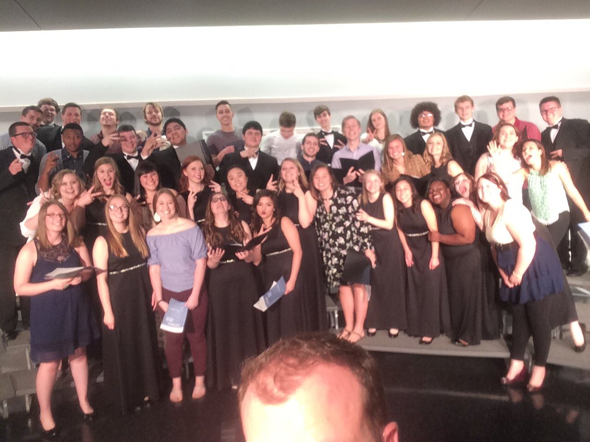 waruchoir's tweet photo. TG Farewell selfie. #ShapeThePhrase https://t.co/4MPDpvGzq6