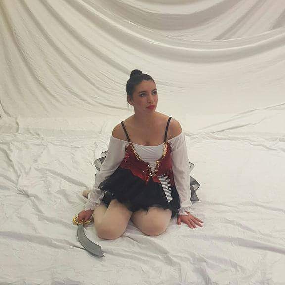 VictoriaAaguila's tweet photo. Photos for yesterday went well :) #pirates #ballet #balletphotos #photos by _lulu_cupcakes_ https://t.co/I6bgEE41b8