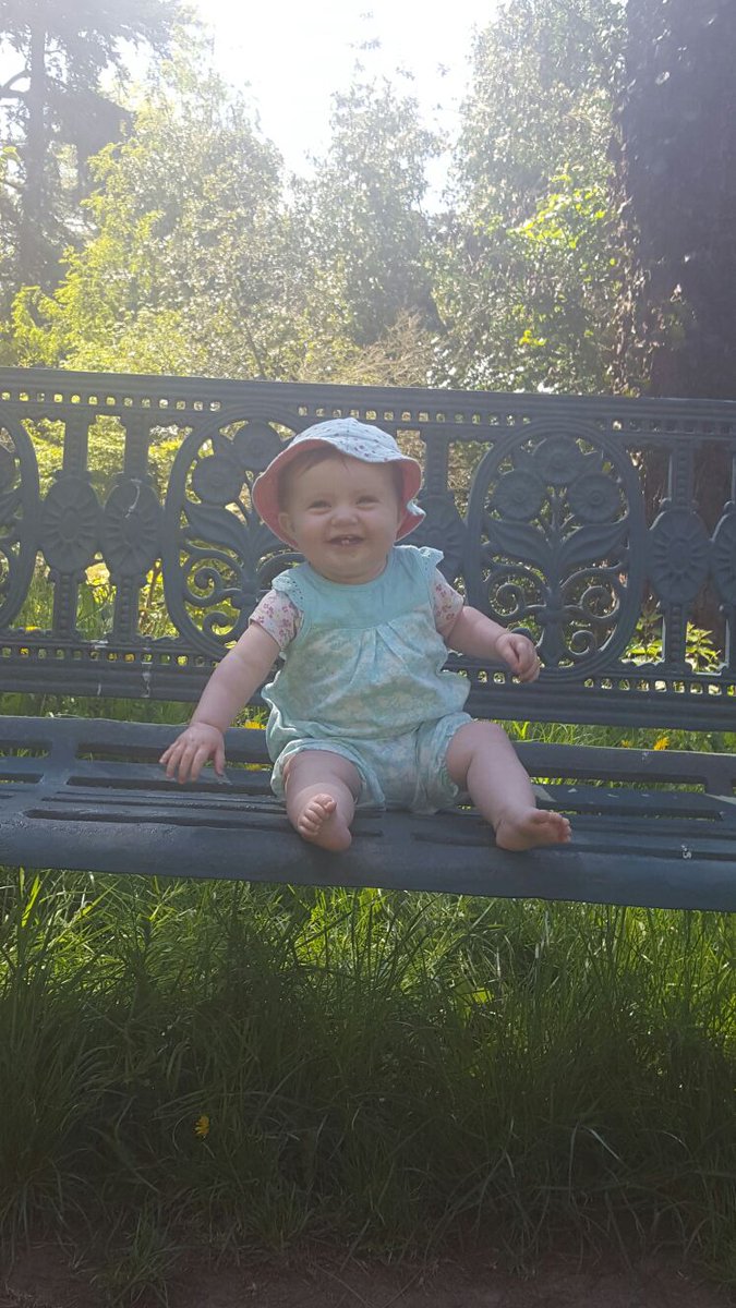 sorchak's tweet photo. Enjoying the sunshine in Avoca today with her @HollyFitzmauric  and niall 😍#avoca #sunshinesundays https://t.co/pRZ63eO5RE