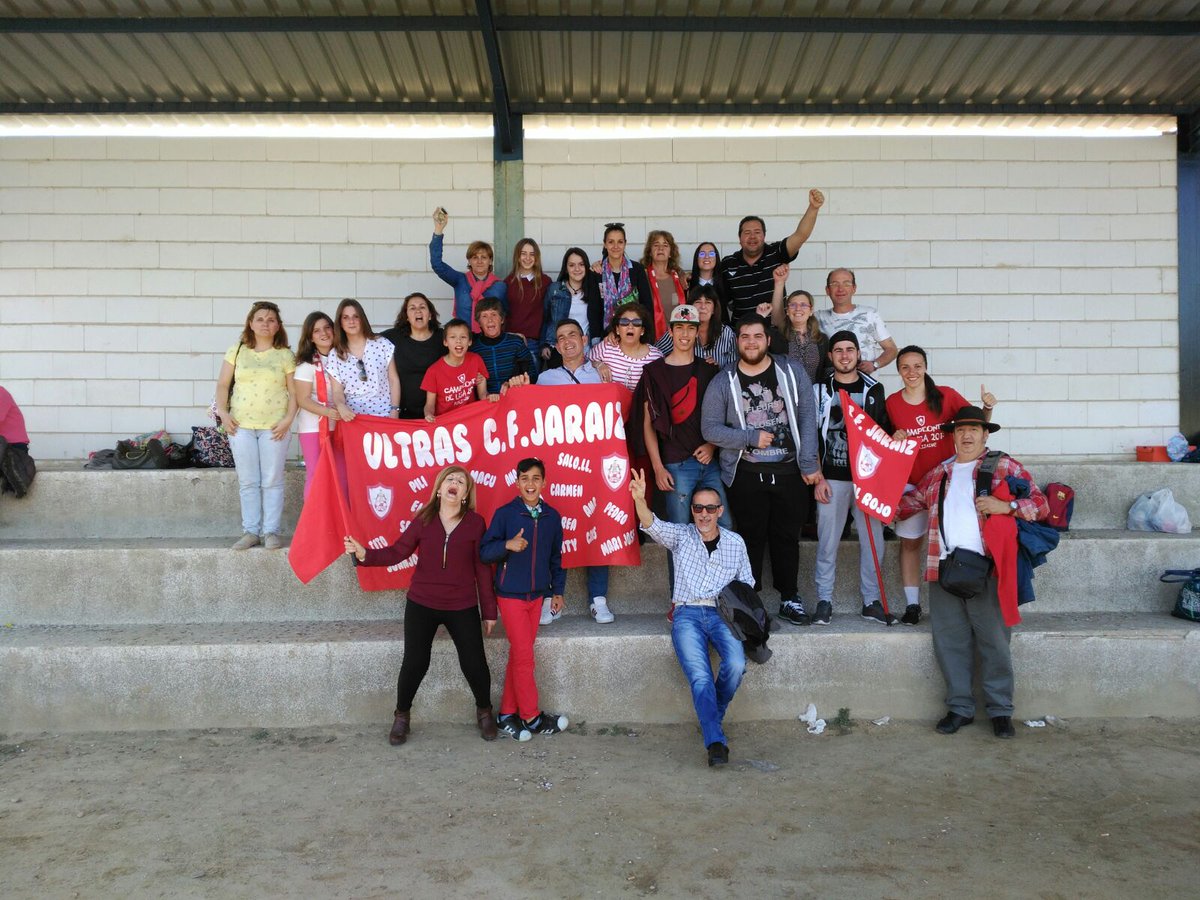 cfjaraiz's tweet photo. 3-4 Victoria dedicada a todos estos grandes aficionados que nos acompañaron hasta tan lejos, sois muy muy grandes!!! https://t.co/qgSMj9wY7c