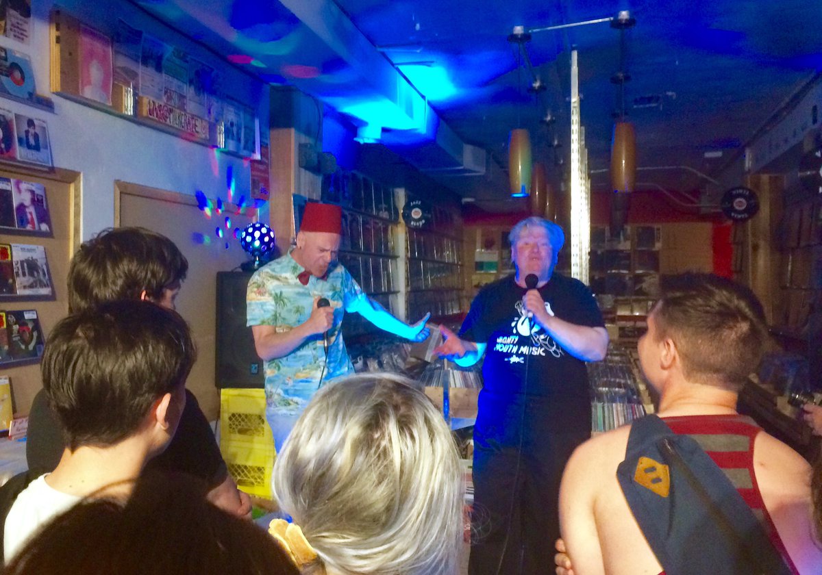 geektones's tweet photo. Here's a pic of a cameo appearance we made at Laurice's show a while back! https://t.co/Kvi7UCsMRI