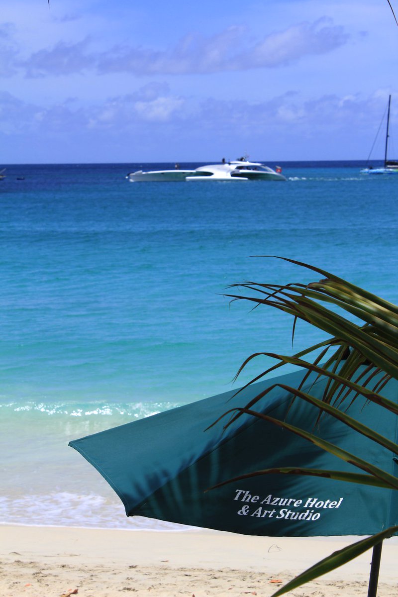azurehotel's tweet photo. The Adastra behind the #azurehotelsxm https://t.co/TVoRicTfTV