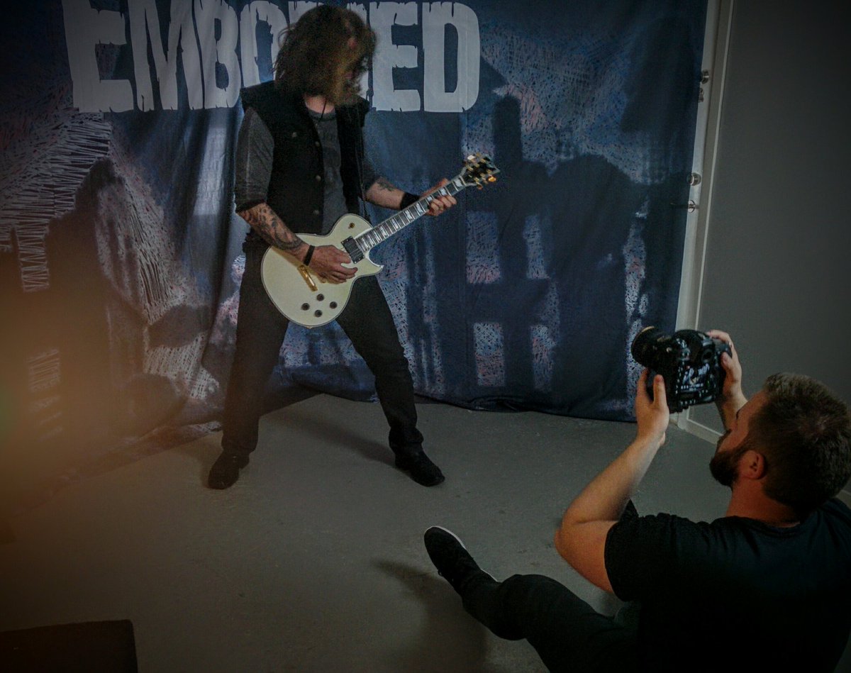 theembodied's tweet photo. Low budget videoshoot tonight. #TheEmbodied https://t.co/SdHUbARLt2