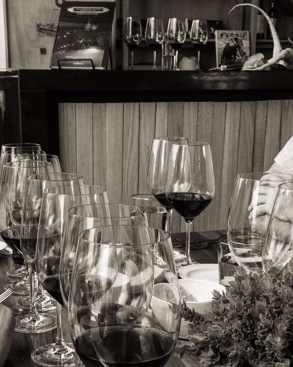ParamoJessica's tweet photo. Un lugar recomendado#viñedos #gastronomia #catavinos https://t.co/NeJqfDzONx