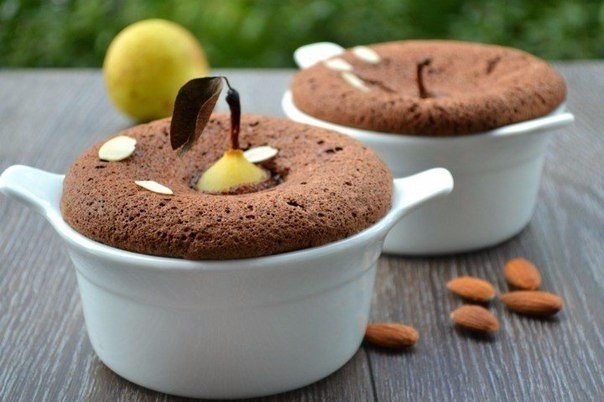 AllRecipes0's tweet photo. Pears in chocolate-almond cloud - cooking method is here => https://t.co/xUt3ToX0Ws https://t.co/9xZkidSkUO