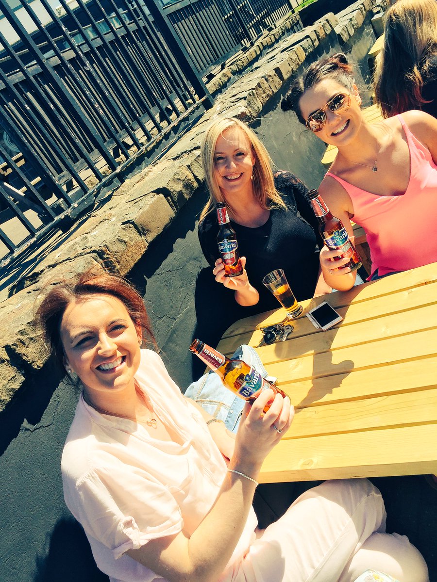 Gormanley's tweet photo. Love the odd #spontanoues day #best mates @JRLynch26 irvine #ayrshire @stephimrie26 @AngelStarband 🇬🇧🍺✔️☀️😉 https://t.co/cuz6YNgK7E