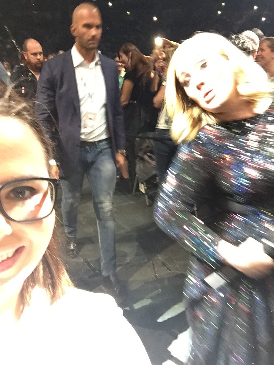 fuckyasadele's tweet image. Guys 😭😭😭😭😭😭