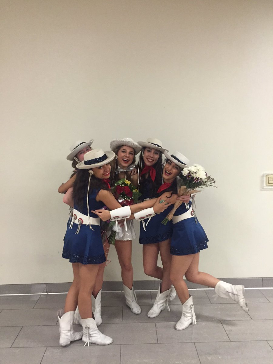 avery__nicole's tweet photo. Showcase was mountains of fun!!! Also, thanks for hugging me even though I was sobbing about the seniors leaving. https://t.co/o4CbdKsC8b
