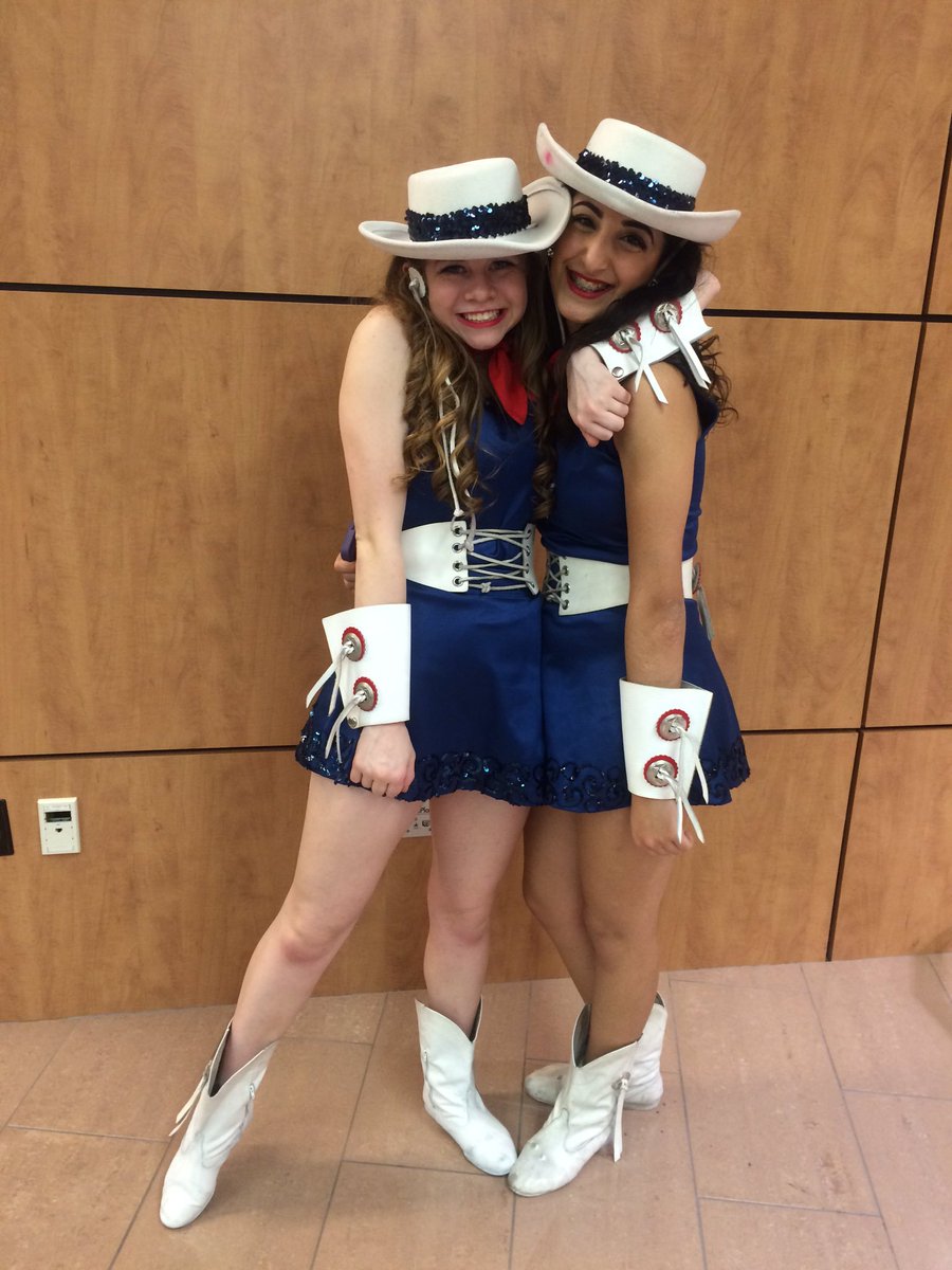 avery__nicole's tweet photo. Showcase was mountains of fun!!! Also, thanks for hugging me even though I was sobbing about the seniors leaving. https://t.co/o4CbdKsC8b