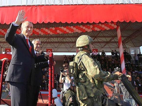 Dusunce2015's tweet photo. Türk şehirleri terör saldırıyla tehdit ediliyor #Türkiye#Terörsaldırıları#tehdit#Erdoğan https://t.co/F54xFRBcsj https://t.co/GUI5WKHCwn