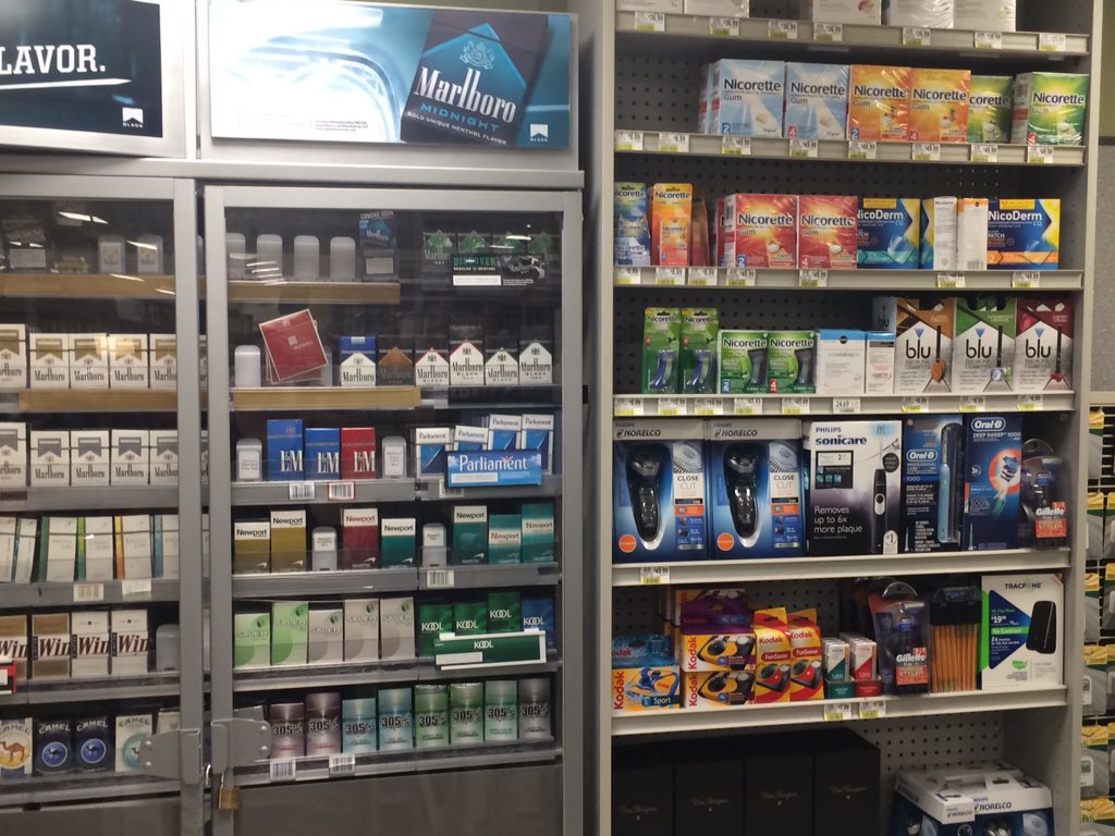 sashawyroba's tweet photo. Way to make a girl cry #publix #notanotherpuff #miamibeach #day10 #smokingkills https://t.co/Vvb3OSIWwM