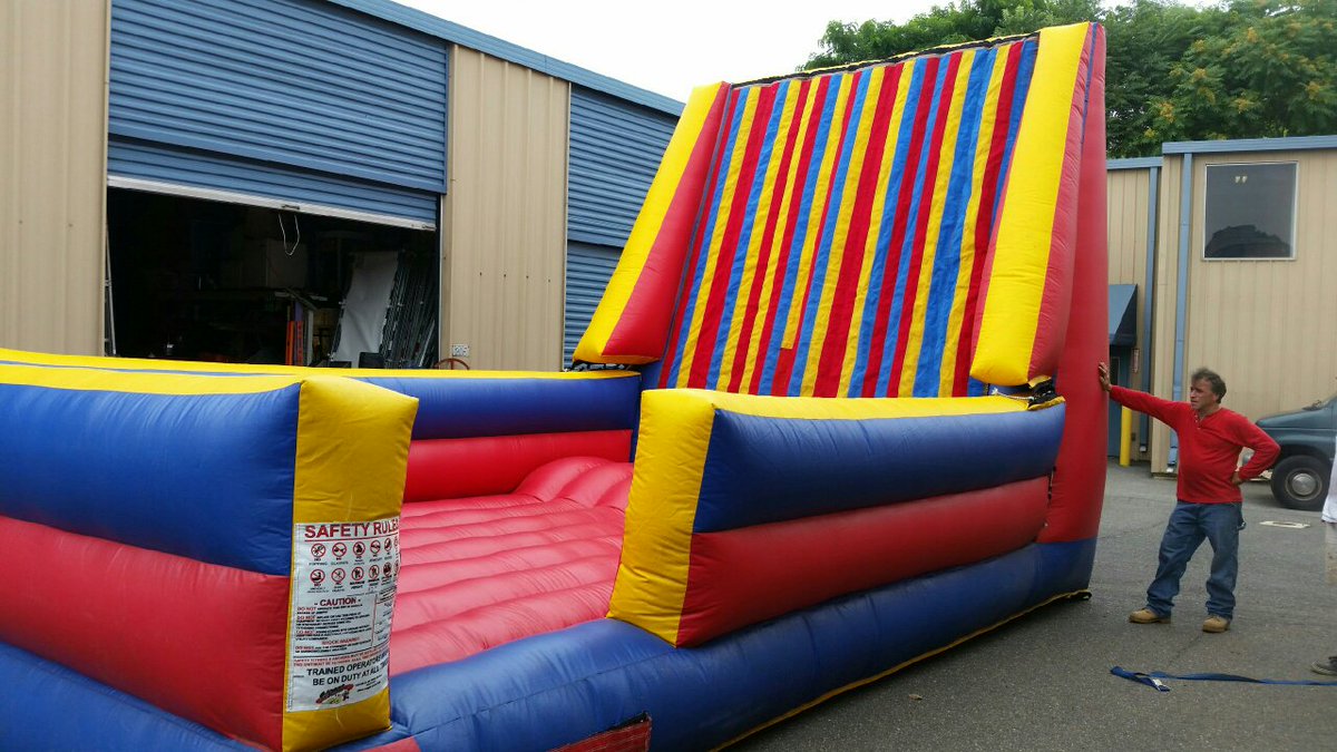 YSPostProm2016's tweet image. Want a peek at one of the cool things at the @YorkSuburbanHS PostPromParty on Sat? Event runs from 1115pm-3am