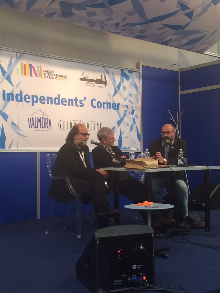 CollirioEbook's tweet photo. @reppomanuno Paolo Repetti, Giuseppe Culicchia e Roberto Ferrucci @robfer al #SalTo16 parlano di collane editoriali https://t.co/T3DpcMNrhP