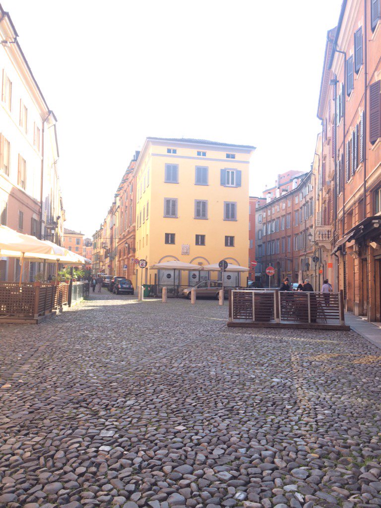 laura_beck_'s tweet photo. I'm living in a Pinterest town right now... #studyabroad #edms2017 https://t.co/TBv7pw7oUA