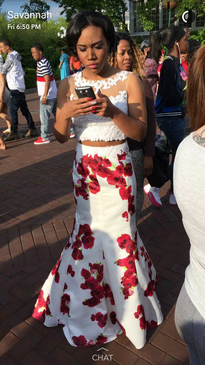 DoubleLqueen's tweet photo. My mean mug always in effect no matter the occasion 😂😂 #murdascene #prom2k16 https://t.co/zcDGoUKwbY