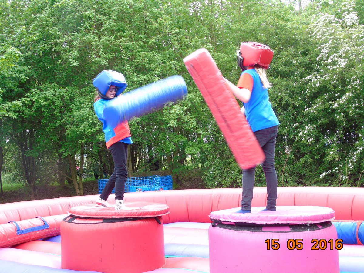 GirlguidingWBST's tweet photo. Our #festivaloffun went down a storm today, great to see over 600 members all having fun together #guidingisawesome https://t.co/SQFUZI1oHb