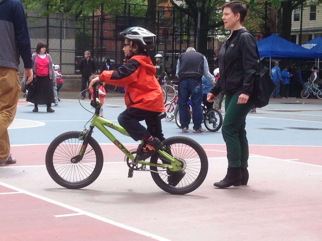 HildaBikes's tweet photo. Kids learning to ride with @bikenewyork in Ft Greene? Where can they ride? #ClintonAveGreenway https://t.co/Jdq3ohj6Qu