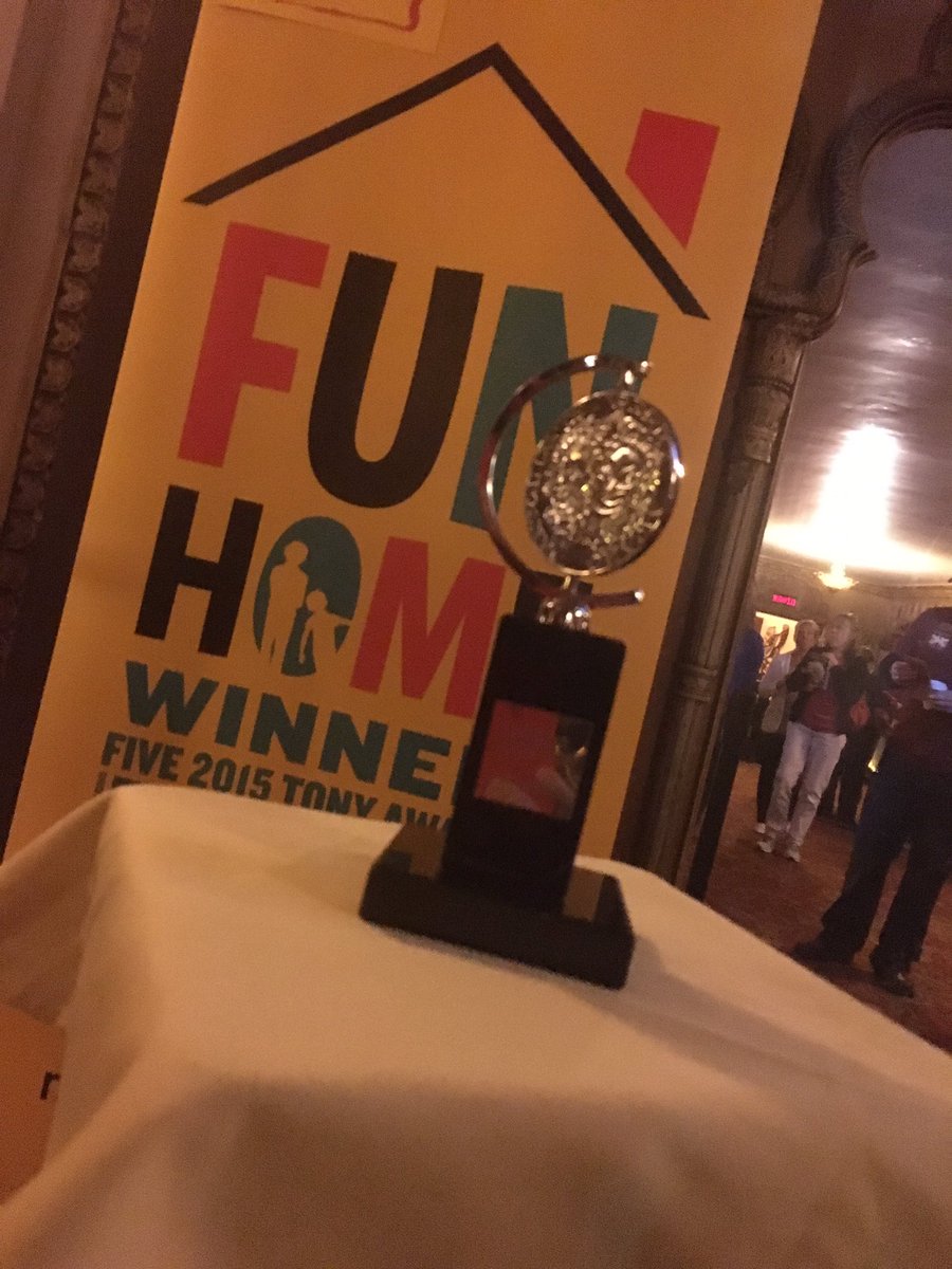 CLSinSTL's tweet image. Yeap @FoxTheatricals @TheTonyAwards for @funhomemusical at #fabulousfoxbway open house #funhomemusical