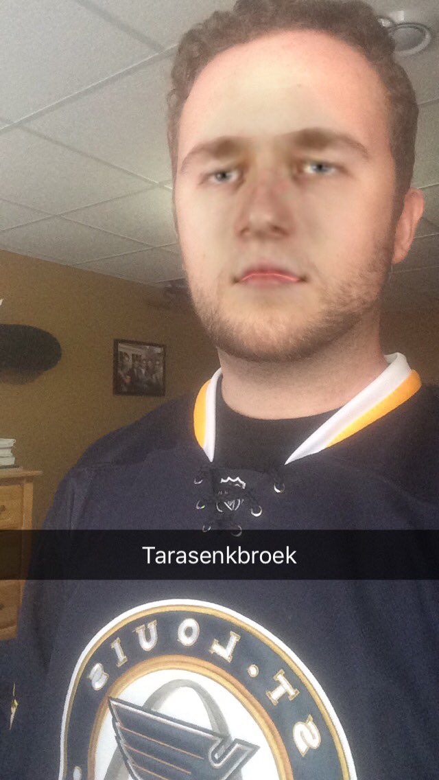 JoshTenBroek's tweet photo. @StLouisBlues @tara9191 #NHL17Tarasenko Long lost twins https://t.co/KZN8FqgwjB