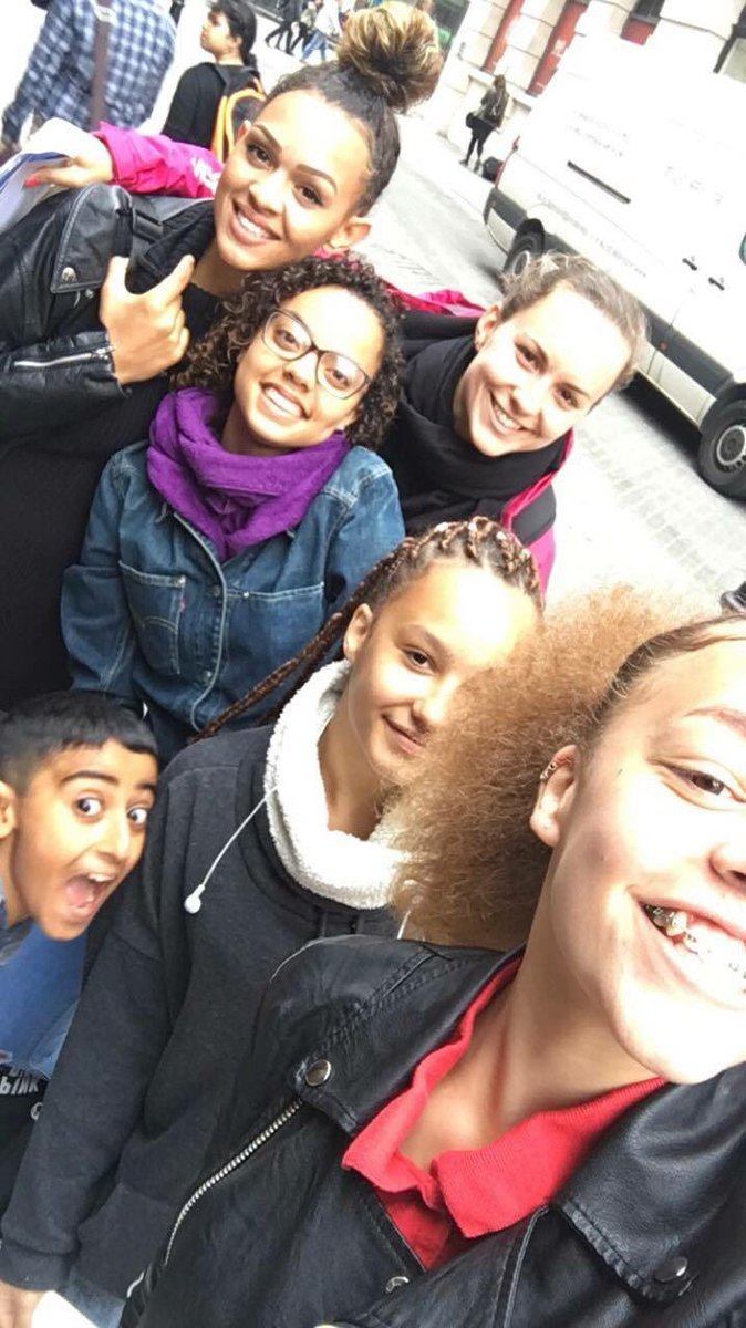 NadeneGrimes's tweet photo. Theatre trip💖💖 https://t.co/yAV3SUa4iv