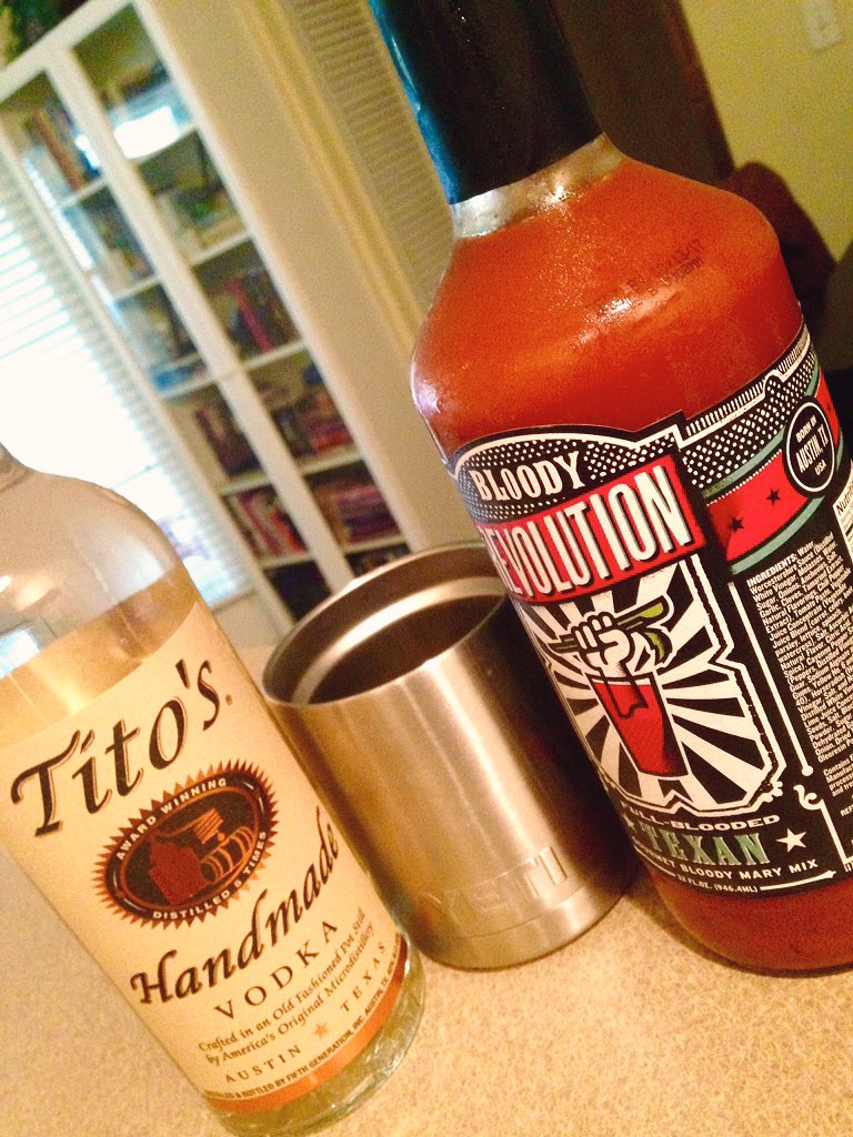 TijerinaJJ's tweet photo. @YETICoolers @TitosVodka @BloodyRevMix The best things are born in #Texas aren't they? #BloodySunday #TexasThreesome https://t.co/PKaX3ed6D2