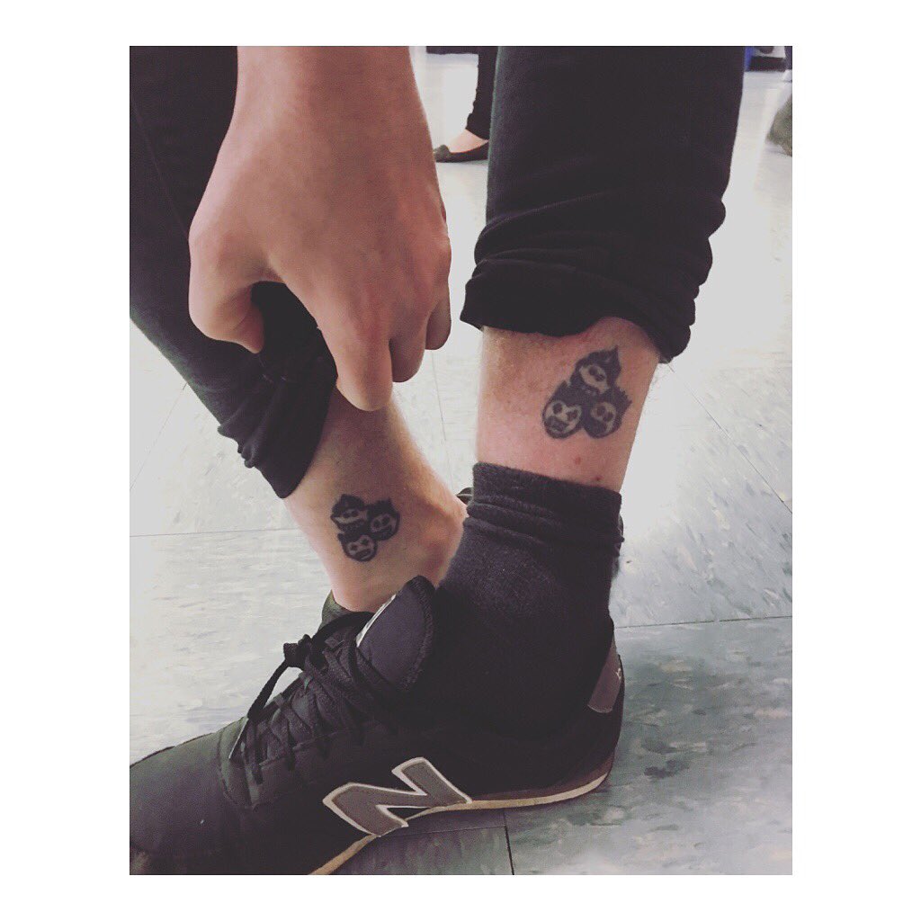 Rache_Boo's tweet photo. These lads know the score !! @Busted #bustedfans #oldschoolfans #busted https://t.co/xHkqOjlngk