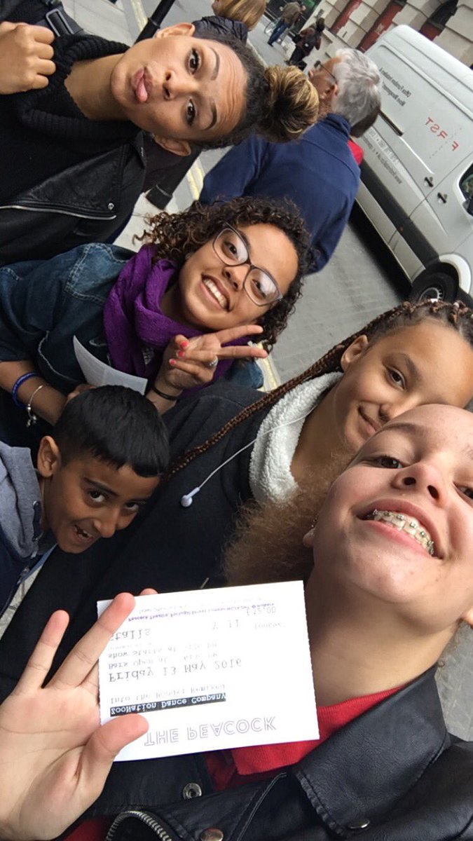 NadeneGrimes's tweet photo. Theatre trip on friday💖💖 https://t.co/Uty8QZsJSu