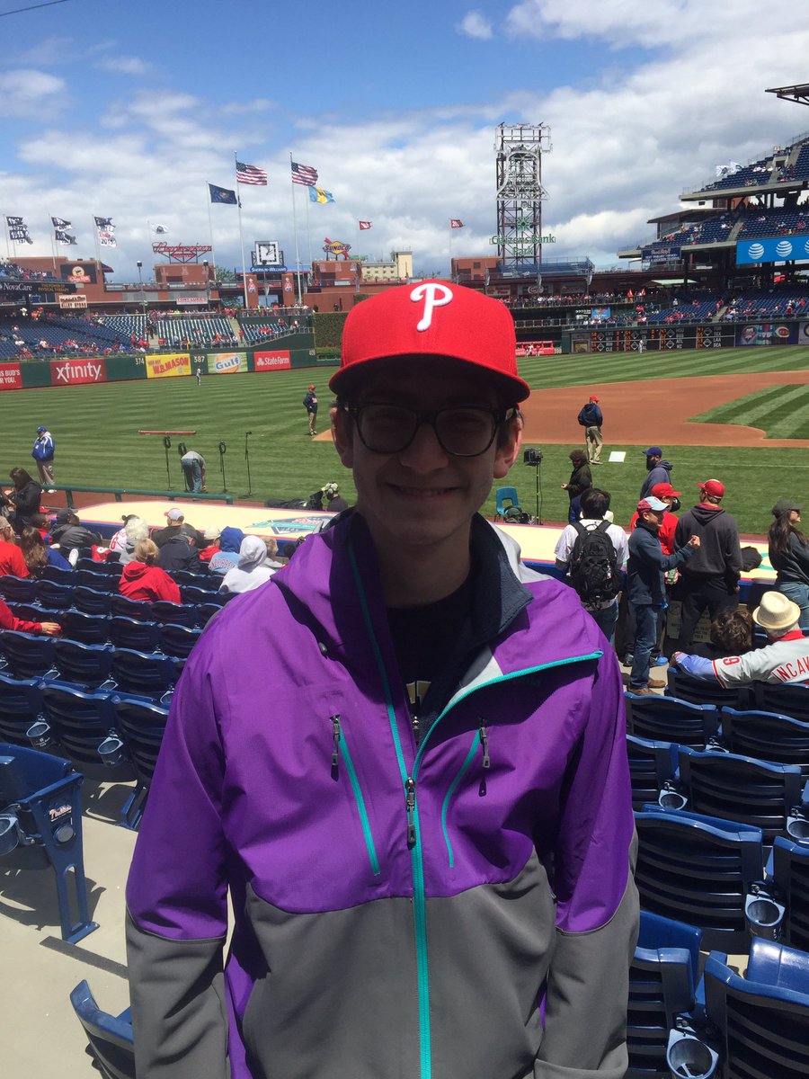 MichaelParmacek's tweet photo. @PennMedicine class of 2016 graduation followed by a @Phillies game! https://t.co/dDvfrrahoe