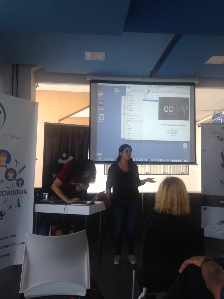 jbarreirosEC's tweet photo. Compartiendo la experiencia de #dropballs @GirlsinTech_Ec @tamaraisch @MaryCertad @spaceapps_ecu https://t.co/IMnPMU8QH6