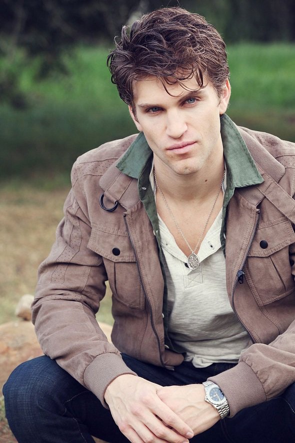 bangxstars's tweet photo. My #TeenChoice nominee for #ChoiceDramaTVActor is @KeeganAllen https://t.co/BsUKj4HUIh