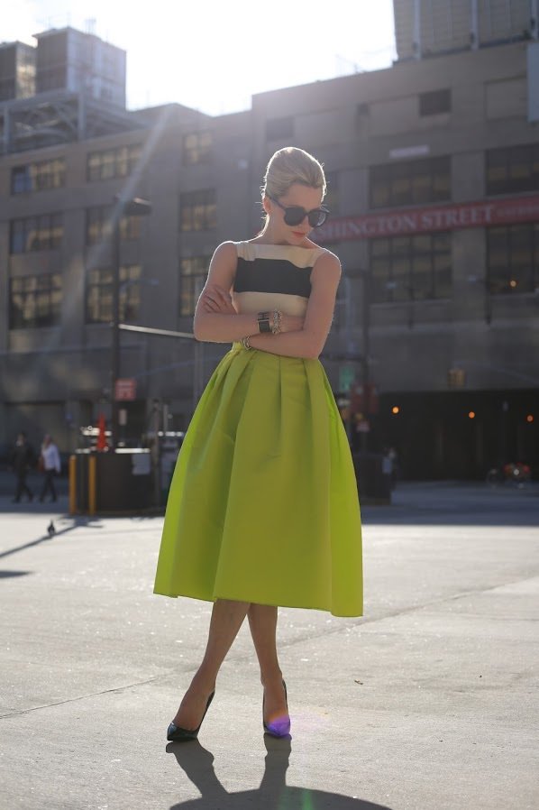 DYLON_UK's tweet photo. How would you wear #TropicalGreen and look chic? This look proves colour can be timeless #DYLON #ColourCreative https://t.co/UnguE9zQnU