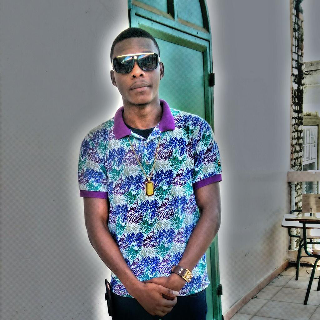 djuno_b_fireboy's tweet photo. C'est du lourd https://t.co/qa4iaokdCQ